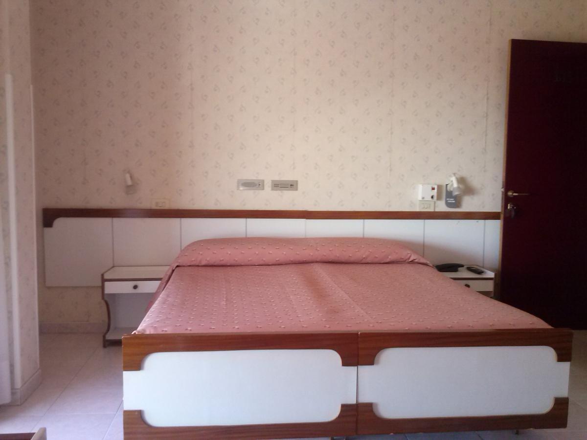 סילבי מרינה Hotel Silvi חדר תמונה